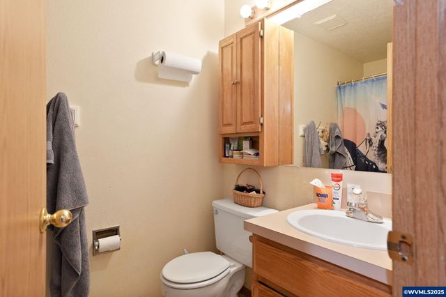 5220 Autumn Leaf Ct N, Keizer, OR 97303