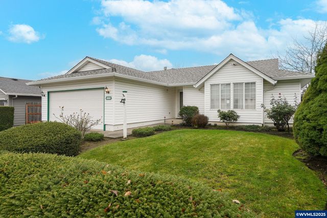 5220 Autumn Leaf Ct N, Keizer, OR 97303