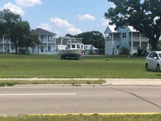 Lot 6 W Beach Boulevard, Gulfport, MS 39501