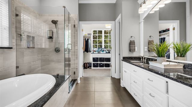 2506 Oakbrook Circle, Sherman, TX 75092