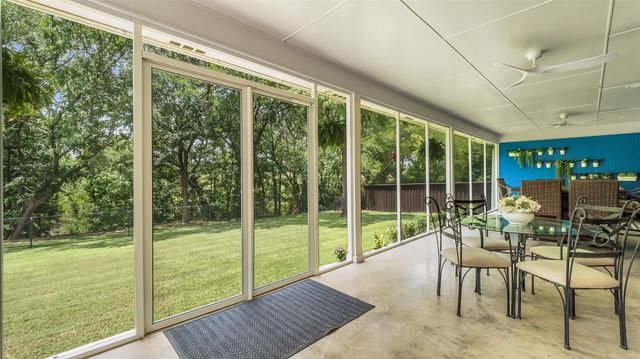 2506 Oakbrook Circle, Sherman, TX 75092
