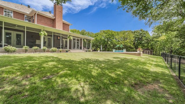2506 Oakbrook Circle, Sherman, TX 75092
