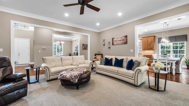 2506 Oakbrook Circle, Sherman, TX 75092