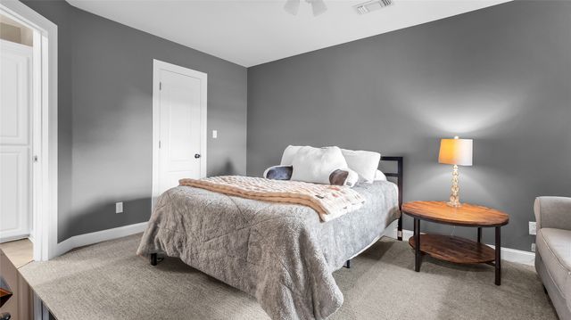 2506 Oakbrook Circle, Sherman, TX 75092