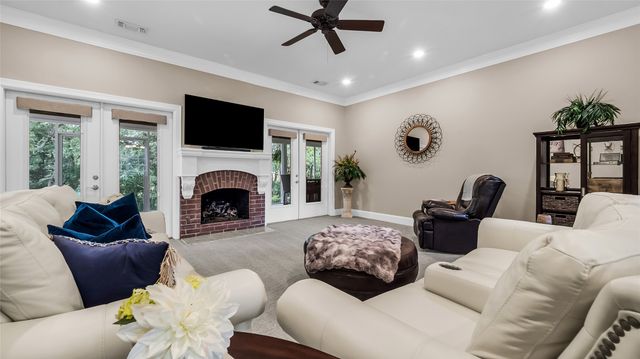 2506 Oakbrook Circle, Sherman, TX 75092