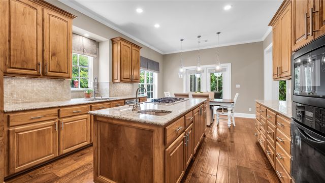 2506 Oakbrook Circle, Sherman, TX 75092
