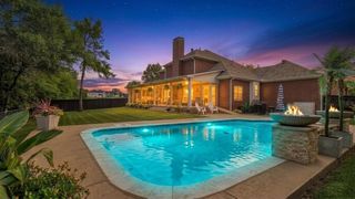 2506 Oakbrook Circle, Sherman, TX 75092