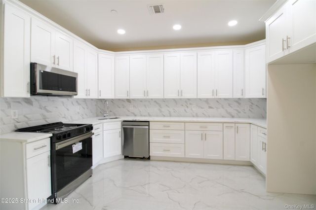 105 Perry avenue, Staten Island, NY 10314