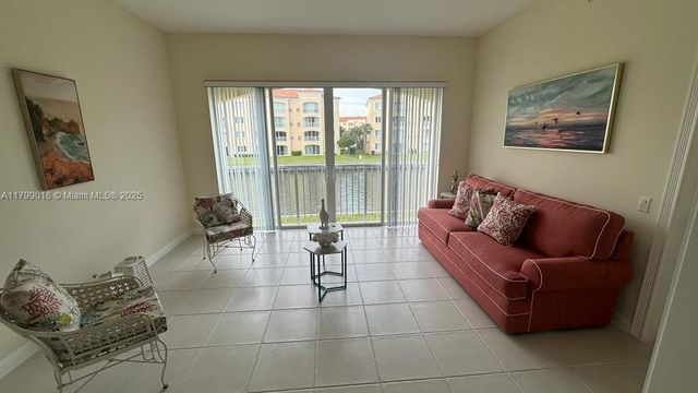 19 W Harbour Isle Dr W 201, Fort Pierce, FL 34949