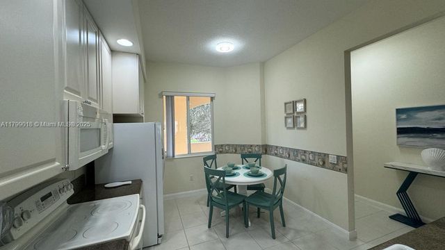 19 W Harbour Isle Dr W 201, Fort Pierce, FL 34949