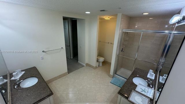 19 W Harbour Isle Dr W 201, Fort Pierce, FL 34949