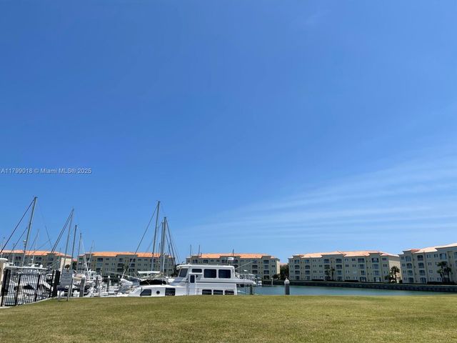 19 W Harbour Isle Dr W 201, Fort Pierce, FL 34949