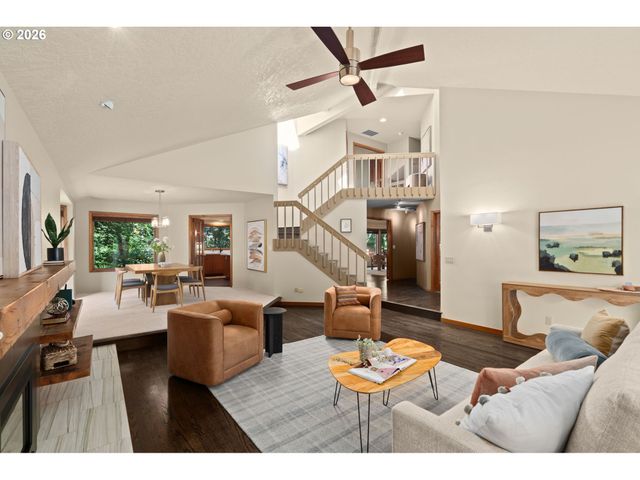 6011 Sw KNIGHTSBRIDGE Dr, Portland, OR 97219