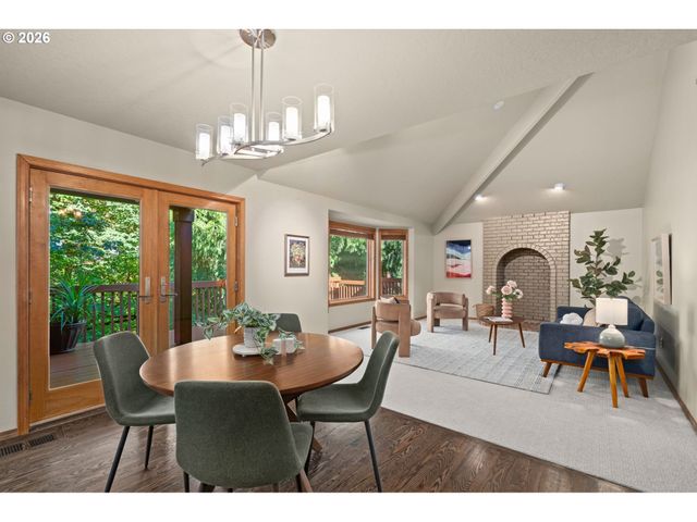 6011 Sw KNIGHTSBRIDGE Dr, Portland, OR 97219