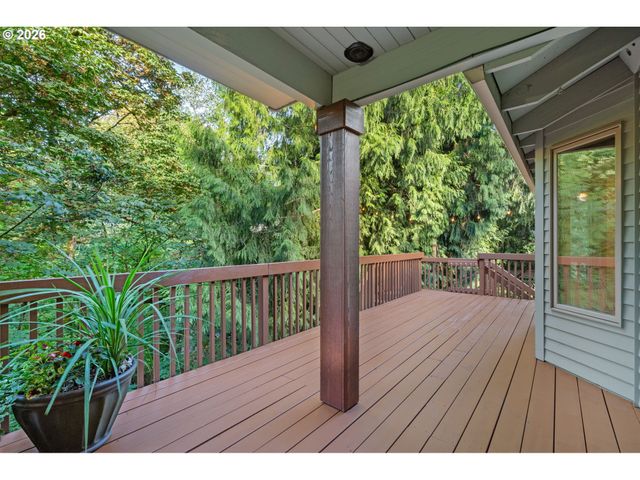 6011 Sw KNIGHTSBRIDGE Dr, Portland, OR 97219