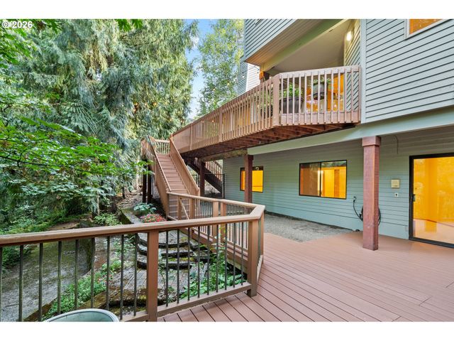 6011 Sw KNIGHTSBRIDGE Dr, Portland, OR 97219