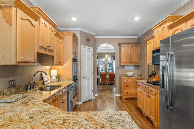 1499 BARTON CREEK DR, Collierville, TN 38017