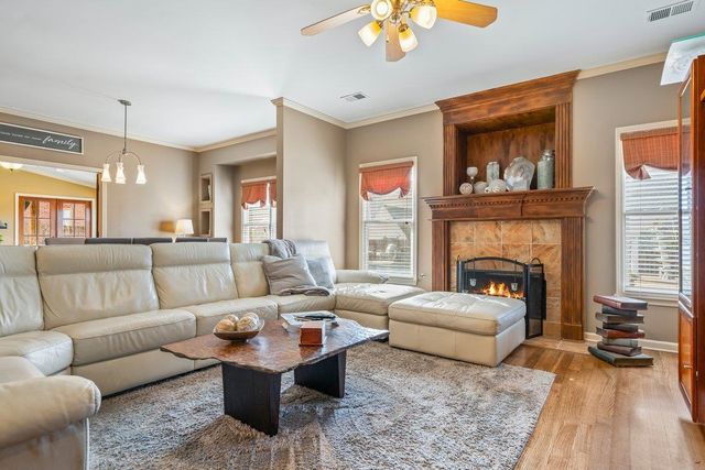 1499 BARTON CREEK DR, Collierville, TN 38017