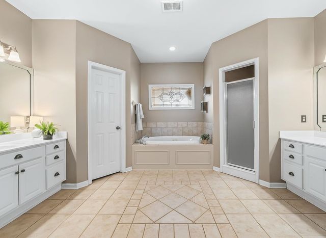 1499 BARTON CREEK DR, Collierville, TN 38017