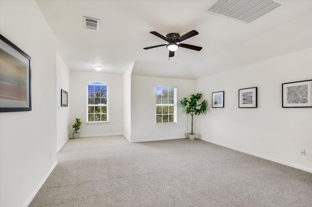 115 Mollie DR, Hutto, TX 78634