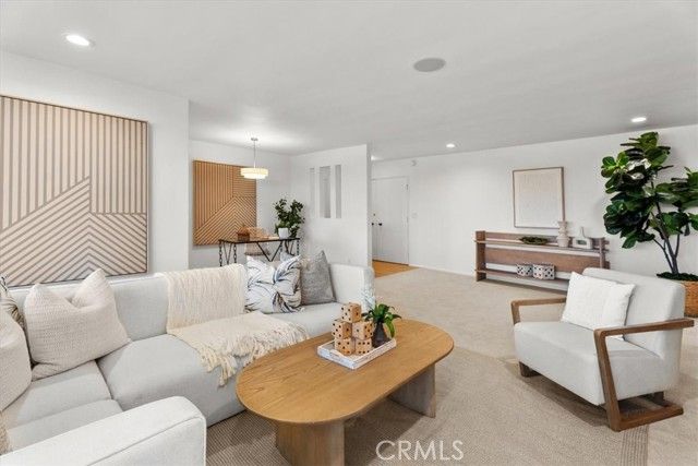 8701 Delgany Avenue 312, Playa Del Rey (los Angeles), CA 90293