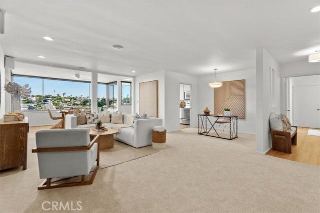 8701 Delgany Avenue 312, Playa Del Rey (los Angeles), CA 90293