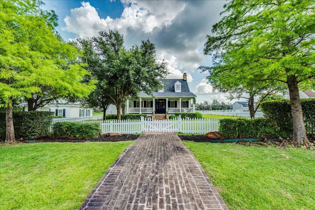 1145 Trebled Waters TRL, Driftwood, TX 78619