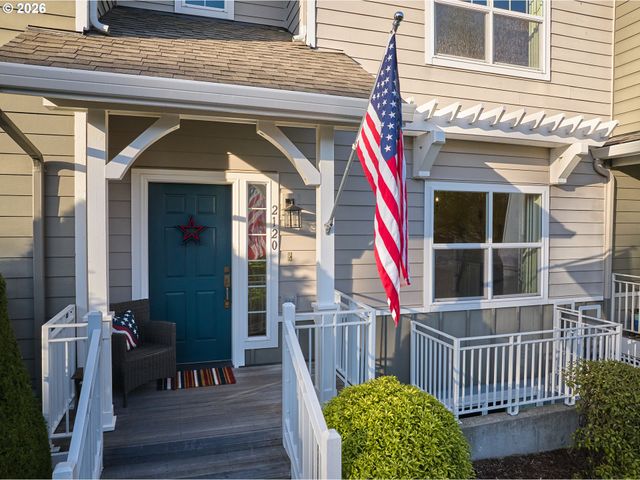 2120 Nw FARGO Loop, Camas, WA 98607