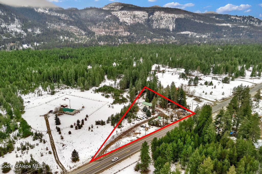 49483 US-95, Naples, ID 83847