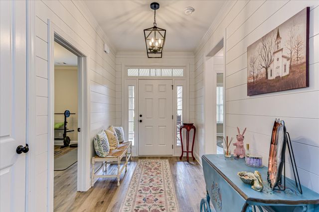 207 Ivy Court, Mc Cormick, SC 29835