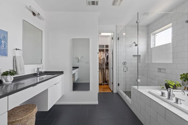 900 Brentwood ST B, Austin, TX 78757