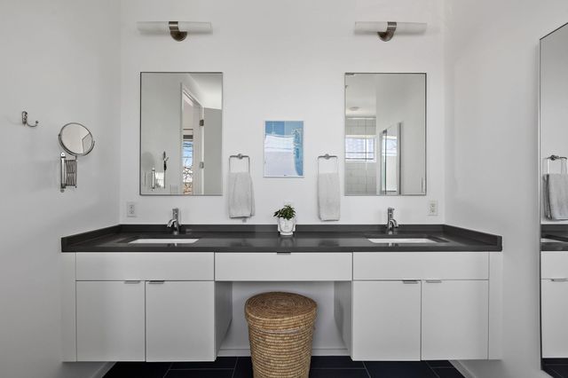 900 Brentwood ST B, Austin, TX 78757