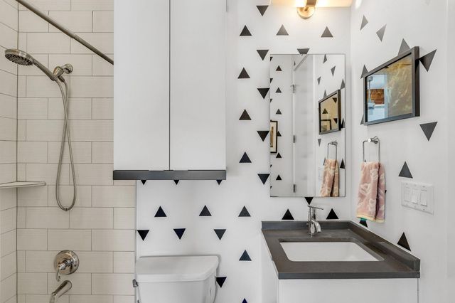 900 Brentwood ST B, Austin, TX 78757