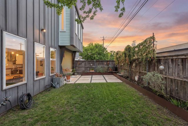 900 Brentwood ST B, Austin, TX 78757