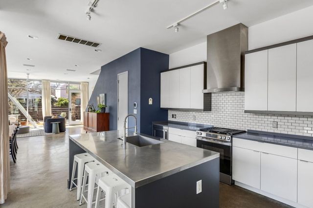 900 Brentwood ST B, Austin, TX 78757