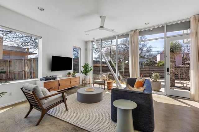 900 Brentwood ST B, Austin, TX 78757