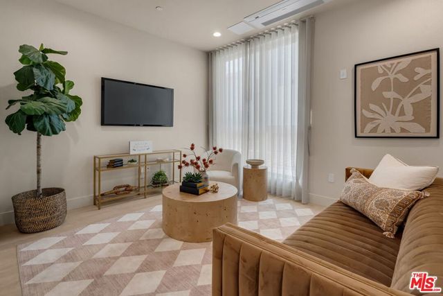 117 W Plymouth, Inglewood, CA 90302