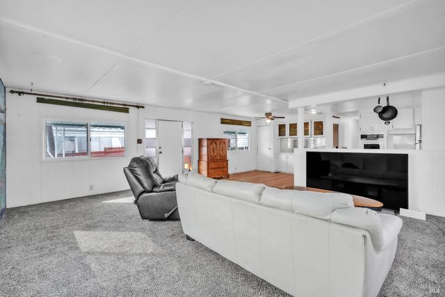 9950 E Highway 20, Clearlake Oaks, CA 95423