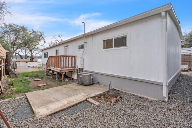 9950 E Highway 20, Clearlake Oaks, CA 95423