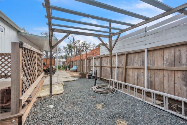 9950 E Highway 20, Clearlake Oaks, CA 95423
