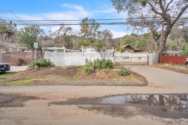 9950 E Highway 20, Clearlake Oaks, CA 95423