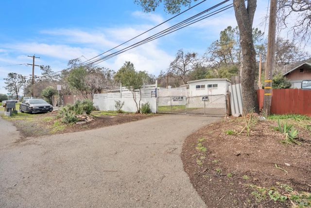 9950 E Highway 20, Clearlake Oaks, CA 95423