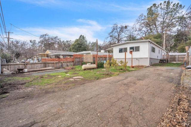 9950 E Highway 20, Clearlake Oaks, CA 95423
