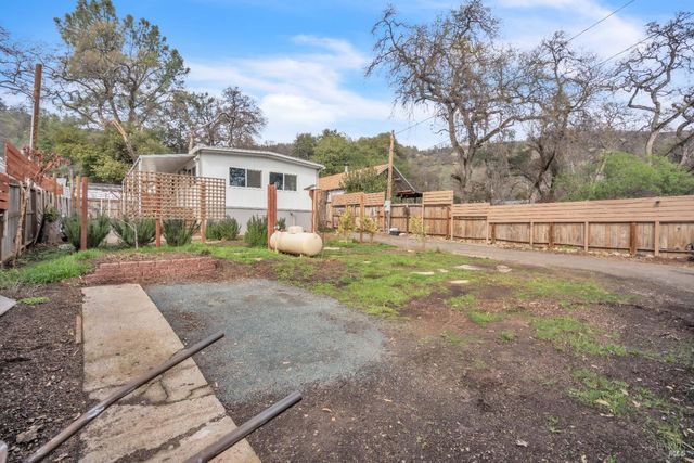 9950 E Highway 20, Clearlake Oaks, CA 95423