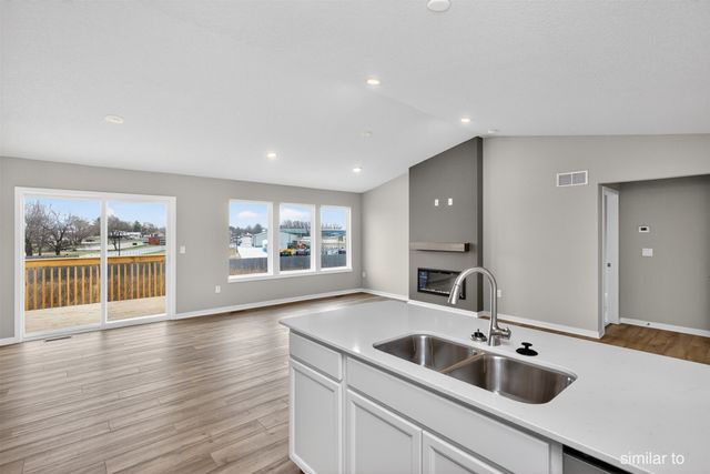 6514 NE 11th Court, Des Moines, IA 50313