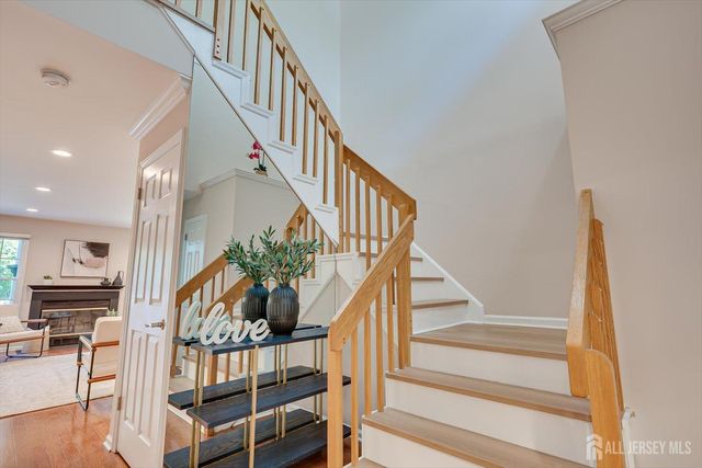 12 Springwood Court, South Brunswick, NJ 08540
