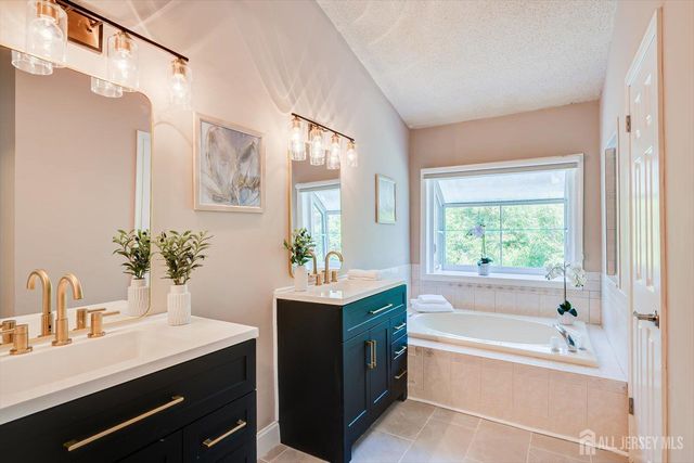12 Springwood Court, South Brunswick, NJ 08540