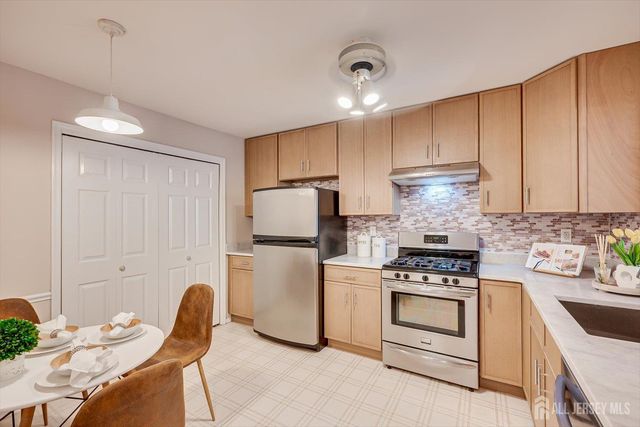 12 Springwood Court, South Brunswick, NJ 08540
