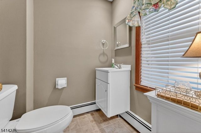 1 Seal St, High Bridge Boro, NJ 08829