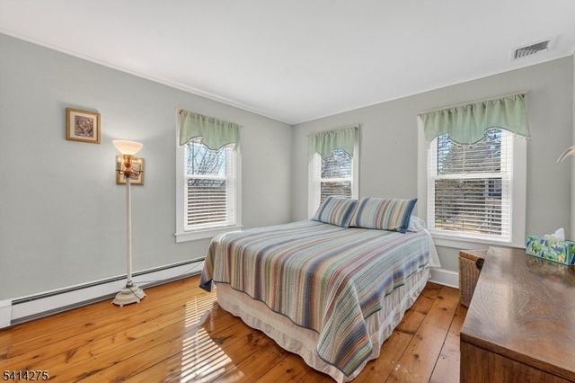 1 Seal St, High Bridge Boro, NJ 08829